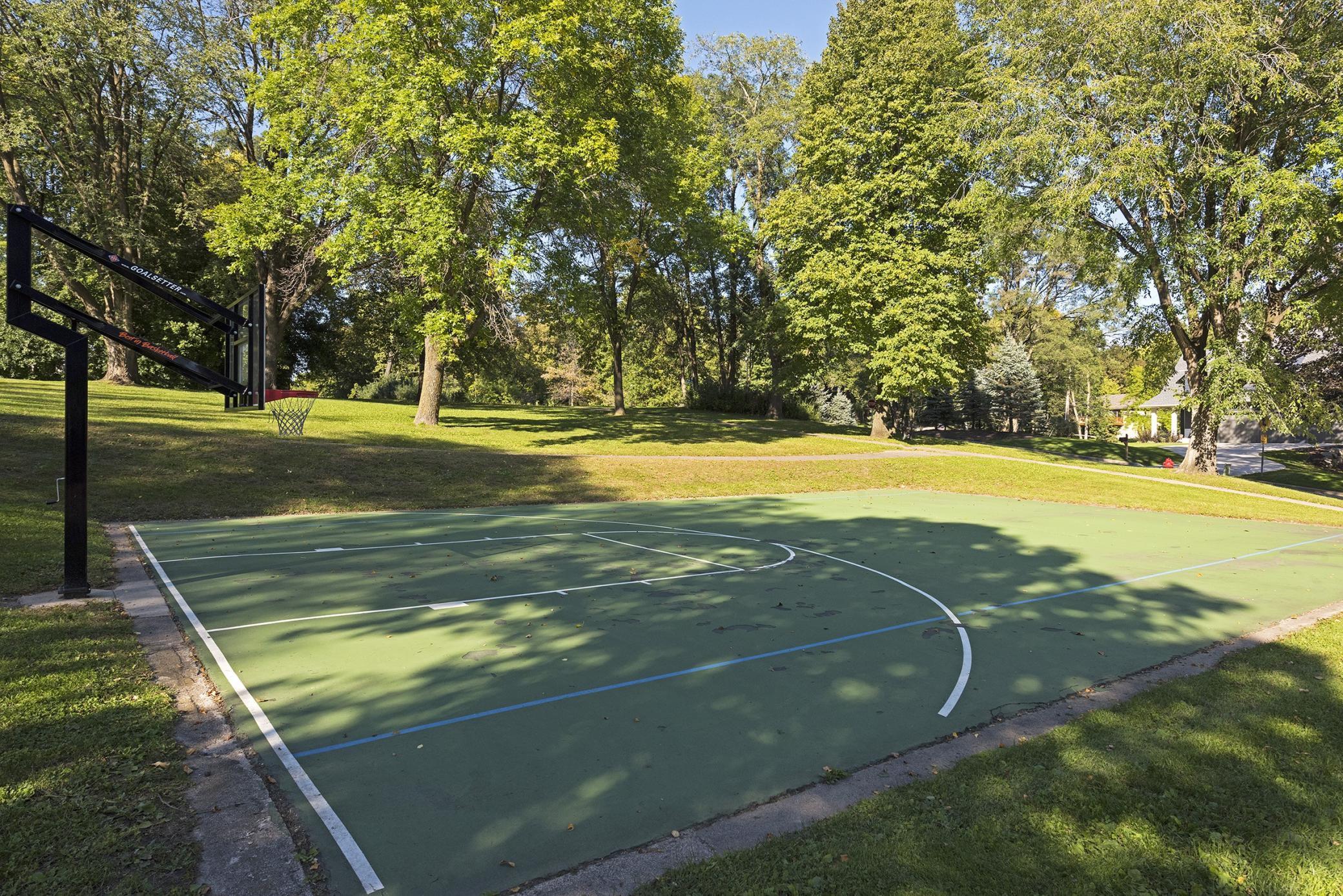 1939 Linner Road Minnetonka, MN 55391 - Photo 19 of 20