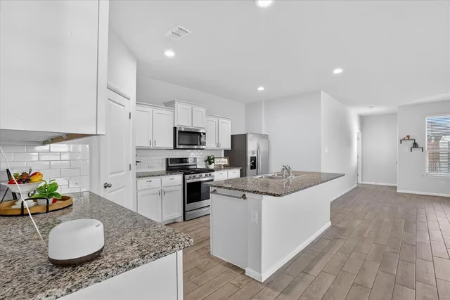 $369,900 | 8649 Mirror Lk Drive, Fort Worth, TX 76179