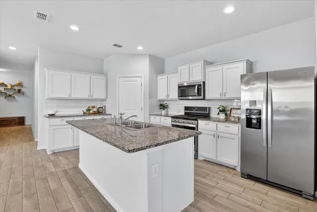 $369,900 | 8649 Mirror Lk Drive, Fort Worth, TX 76179