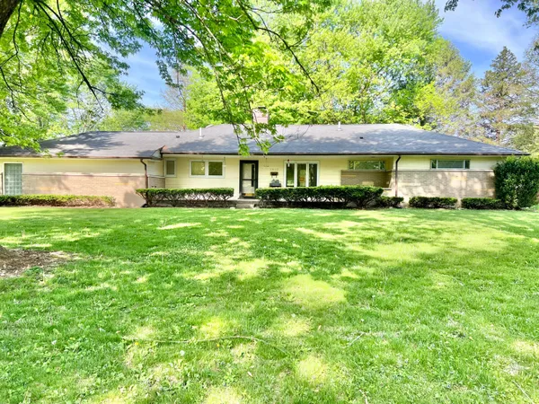 $275,000 | 1813 Bledsoe Drive, Bellbrook, OH 45305