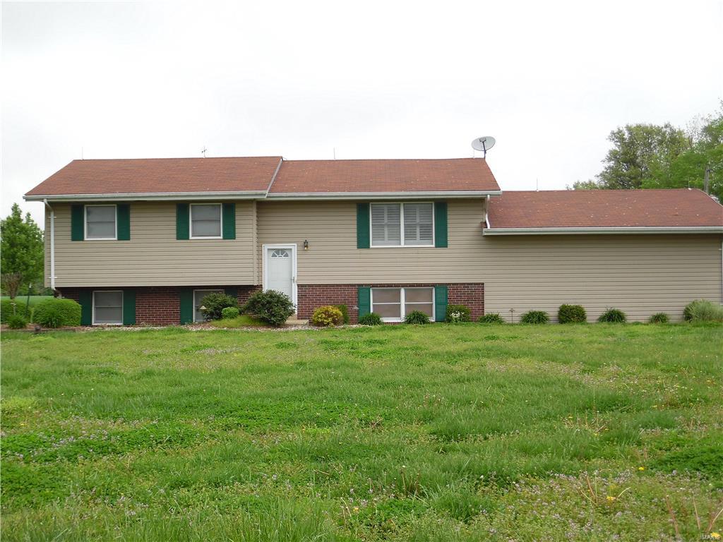 14003 St Rose Road Highland, IL 62249 - Photo 1 of 58