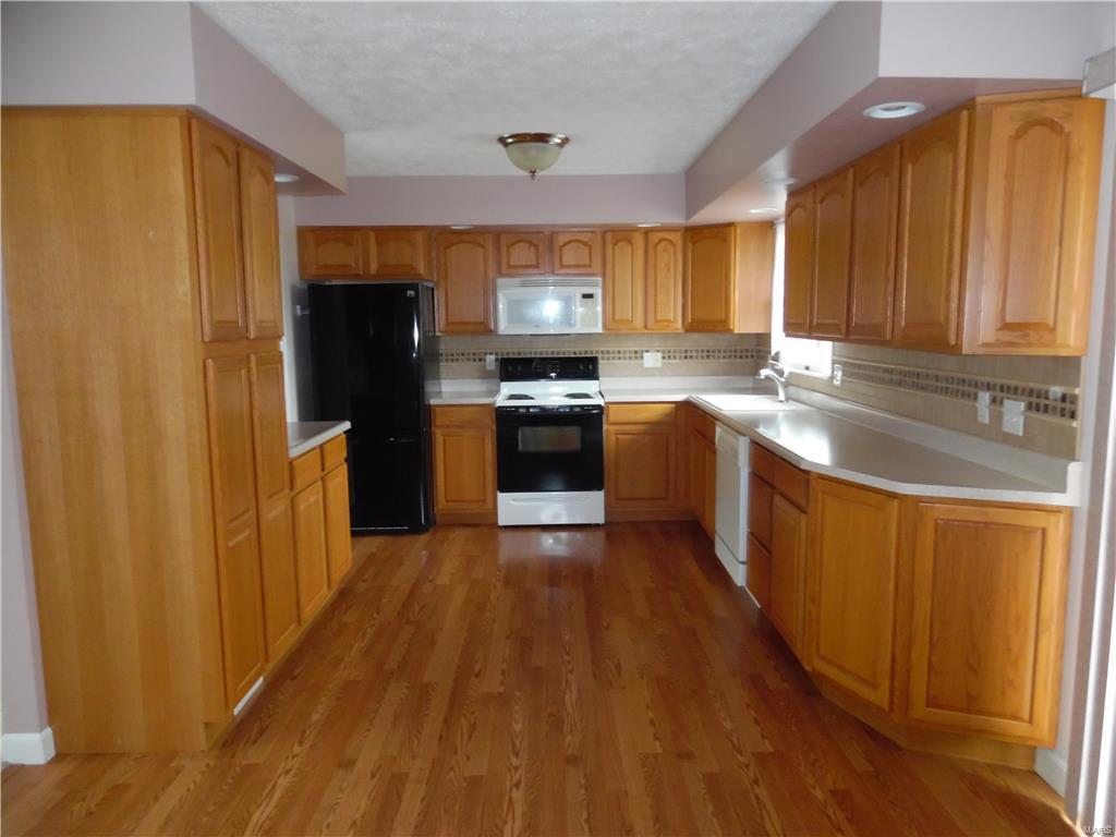 14003 St Rose Road Highland, IL 62249 - Photo 7 of 58