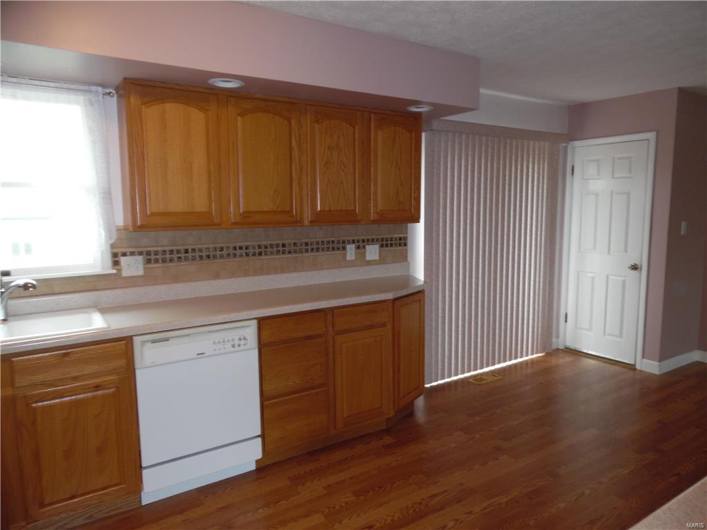 14003 St Rose Road Highland, IL 62249 - Photo 10 of 58