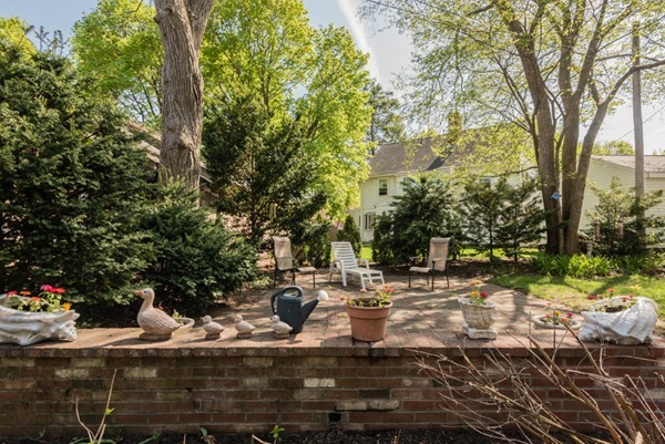 151 Monroe Road Quincy, MA 02169 - Photo 4 of 29 Gallery Image 4