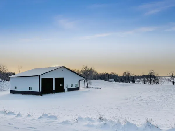 $895,000 | 29713 Pioneer Avenue, Aitkin, MN 56431