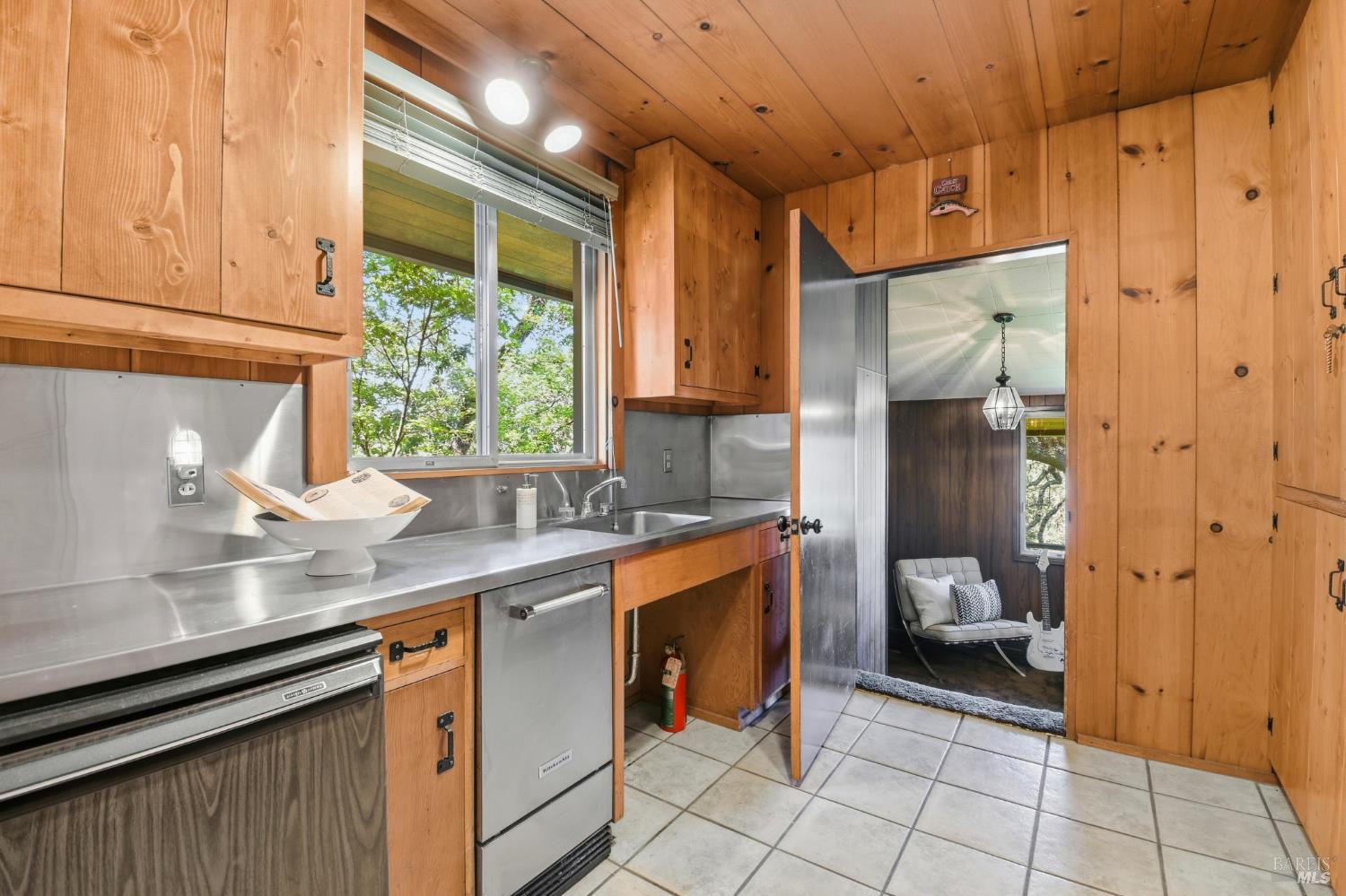 2348 Sycamore Avenue Santa Rosa, CA 95404 - Photo 22 of 53