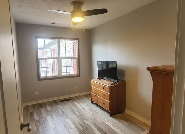 $225,000 | 1003 Krings Lane, Joliet, IL 60435