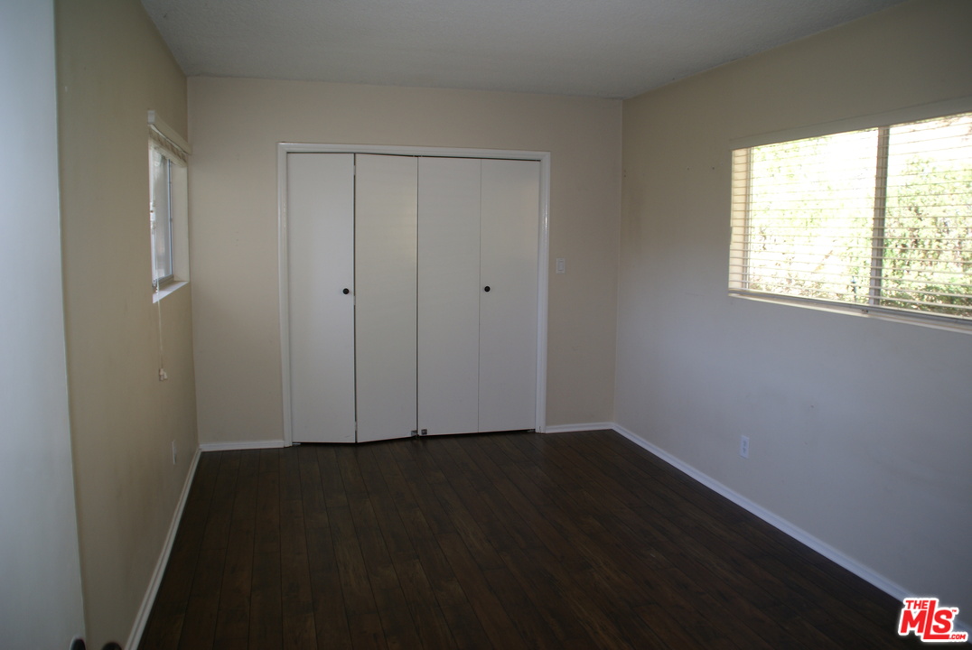 3560 Serra Road Malibu, CA 90265 - Photo 18 of 22 Gallery Image 18