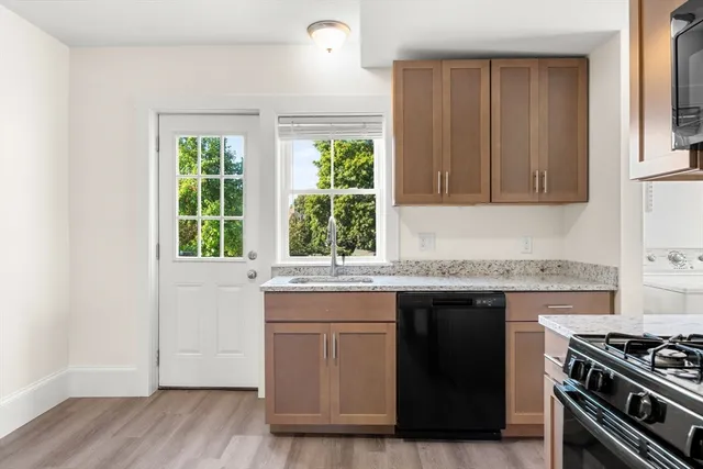 $2,300 | 97 West Street, Unit 97, Whitman, MA 02382