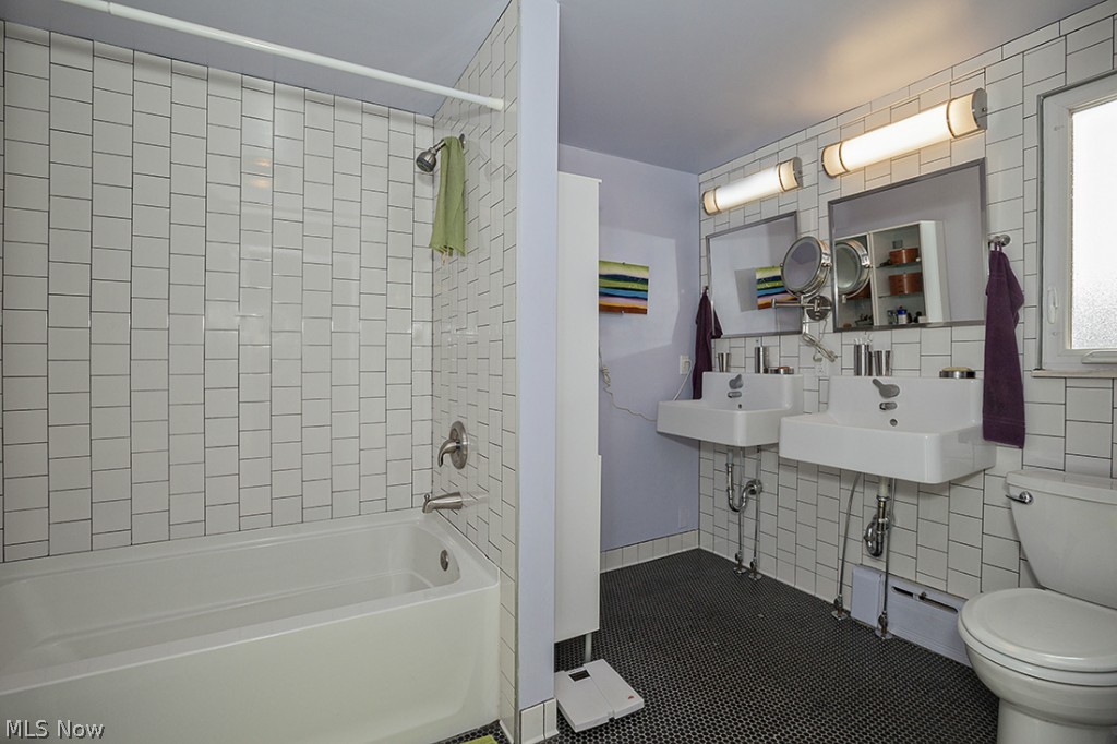 2522 Norfolk Road Cleveland, OH 44106 - Photo 17 of 25 Gallery Image 17