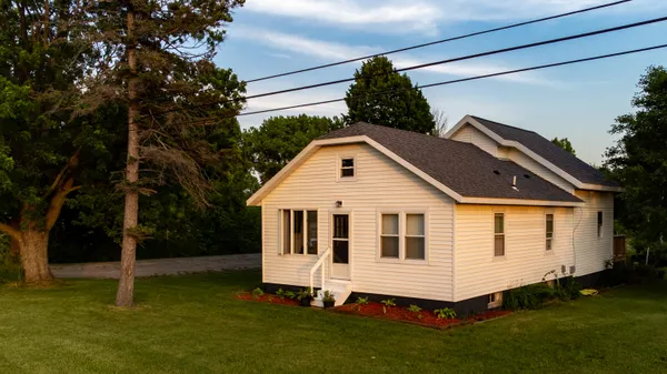 $209,000 | 959 Highway 10, Scottville, MI 49454