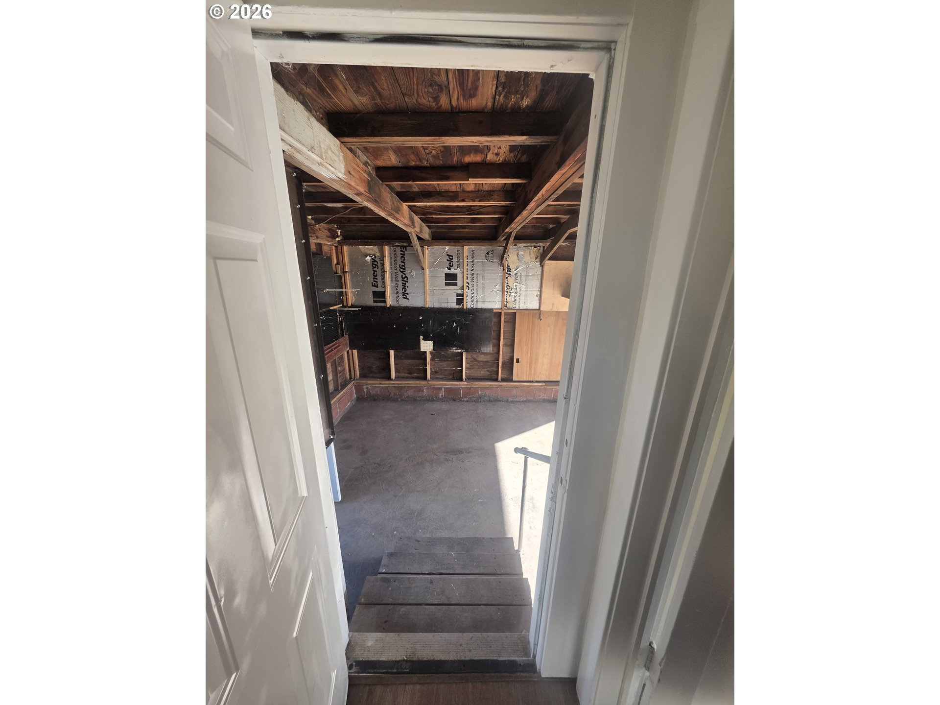 770 Elm Street Junction City, OR 97448 - Photo 23 of 30 a view of entryway