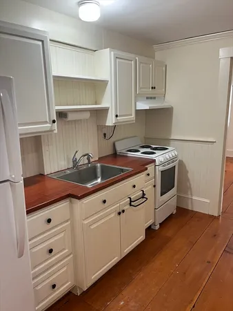$1,700 | 122 Nashua Road, Unit 1, Billerica, MA 01862
