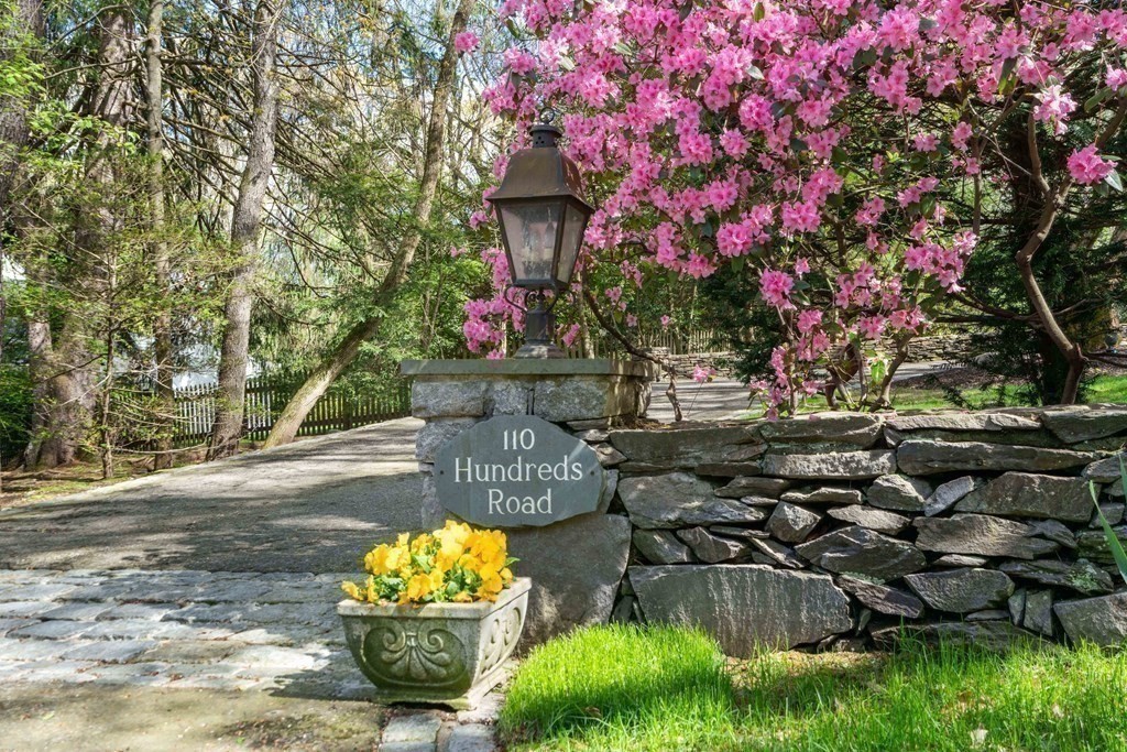110 Hundreds Road Wellesley, MA 02481 - Photo 5 of 42 a picture of flowers