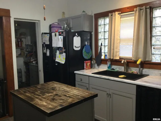 $159,000 | 1904 Division Street, Murphysboro, IL 62966