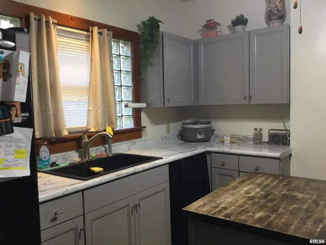 $159,000 | 1904 Division Street, Murphysboro, IL 62966