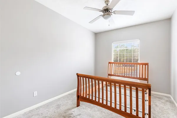 a view of entryway with a fan