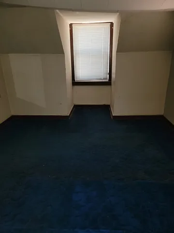 a view of utility room