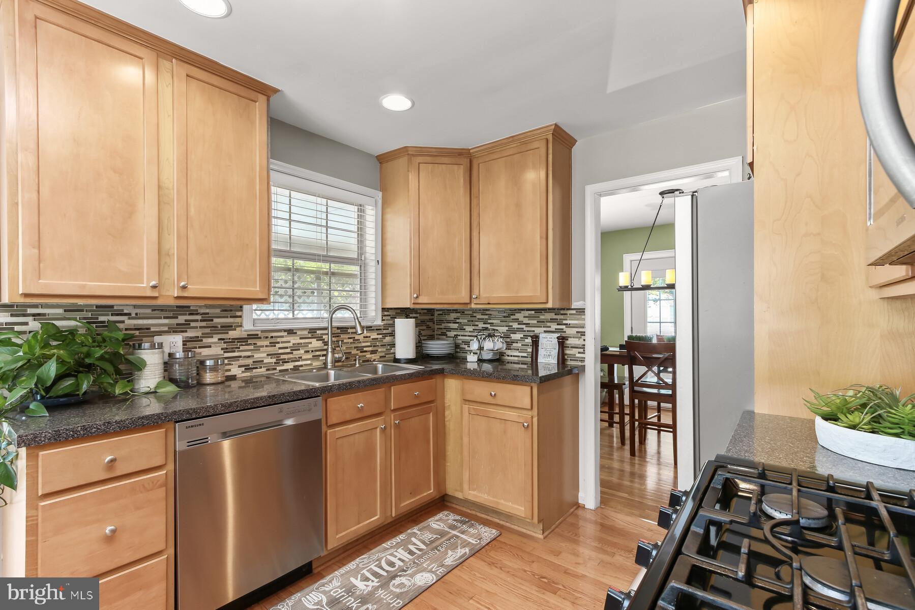 12601 North Point Lane Laurel, MD 20708 - Photo 16 of 54 Updated Kitchen