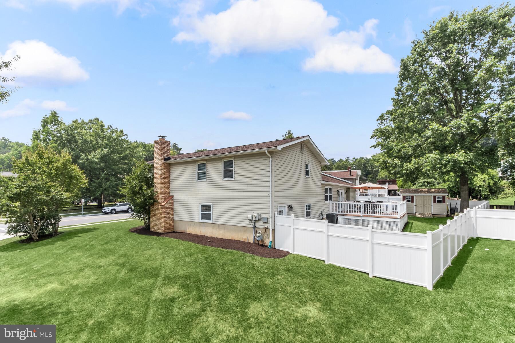 12601 North Point Lane Laurel, MD 20708 - Photo 53 of 54 Side View