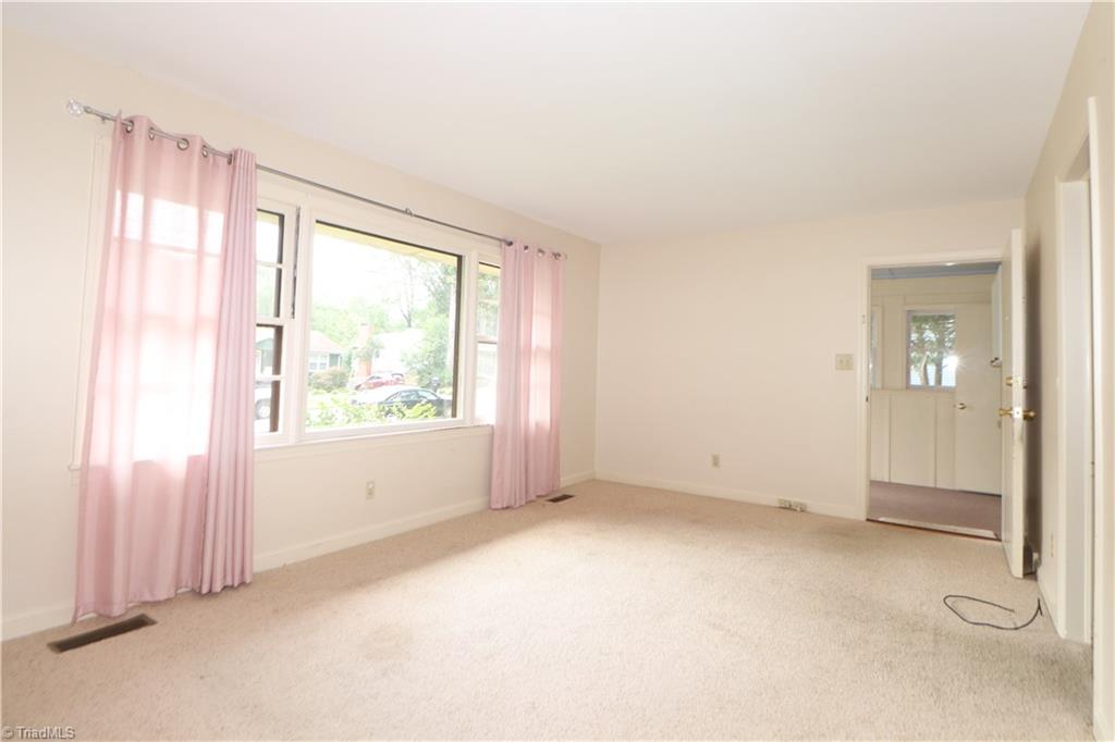 3514 Normandy Road Greensboro, NC 27408 - Photo 8 of 14 Den