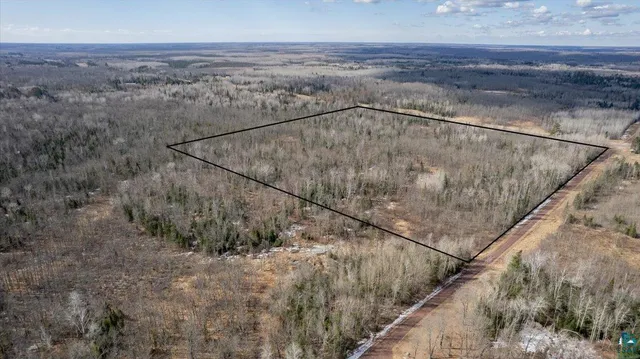 $92,500 | 10080 South State Highway, Foxboro, WI 54836