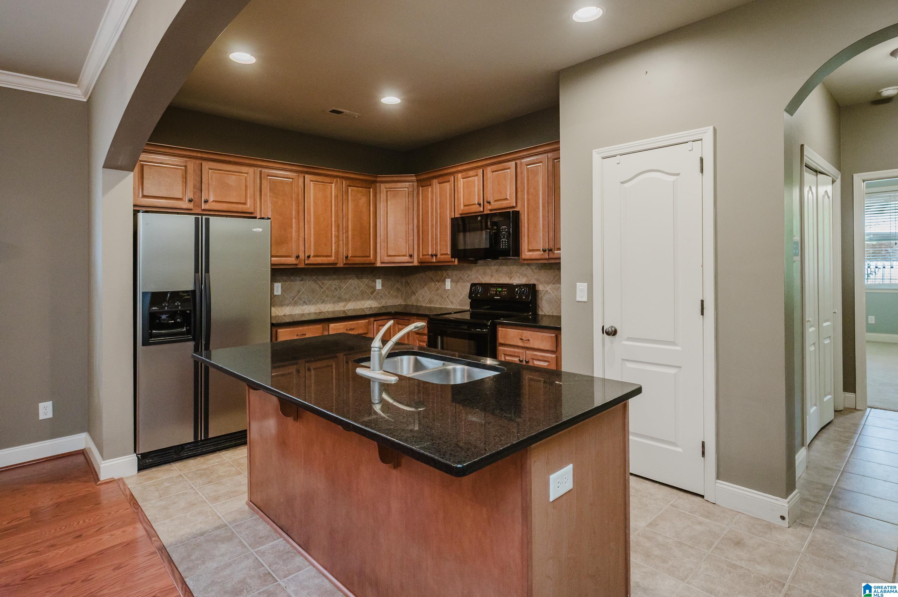 5689 Park Side Road Birmingham, AL 35244 - Photo 5 of 11