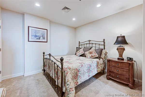 $625,000 | 1 Riverpointe Plaza, Unit 1112, Jeffersonville, IN 47130