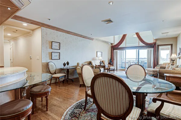 $625,000 | 1 Riverpointe Plaza, Unit 1112, Jeffersonville, IN 47130