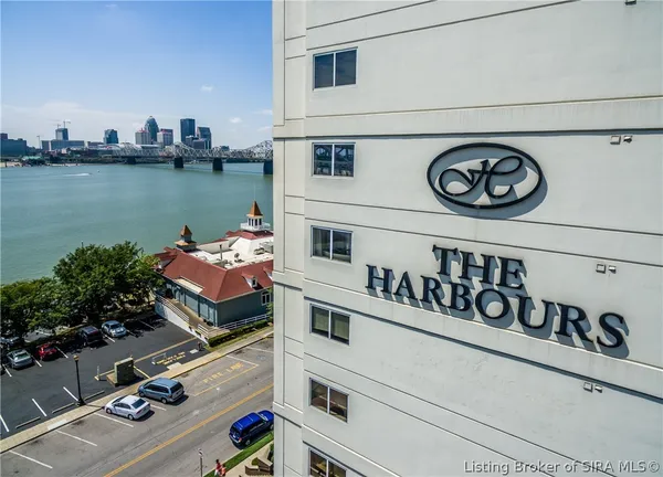 $625,000 | 1 Riverpointe Plaza, Unit 1112, Jeffersonville, IN 47130