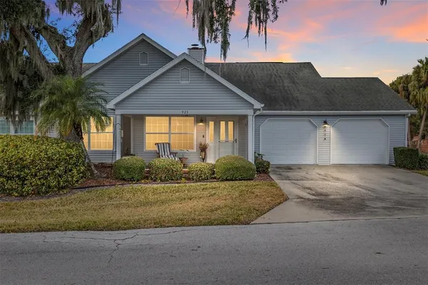 $319,000 | 925 Beverly Harbor Drive, Leesburg, FL 34748