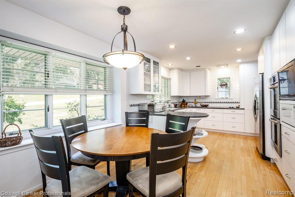 2623 Worcester Road West Bloomfield, MI 48323 - Photo 24 of 68