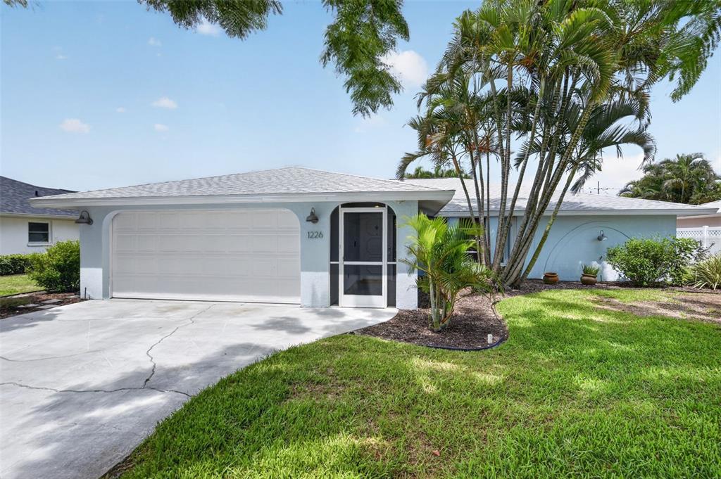 1226 Pine Needle Road Venice, FL 34285 - Photo 2 of 58