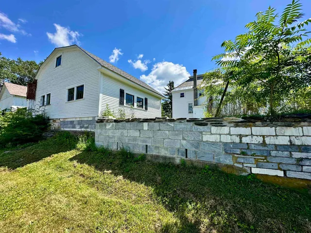 $290,000 | 33 Gibbs Street, Proctor, VT 05765