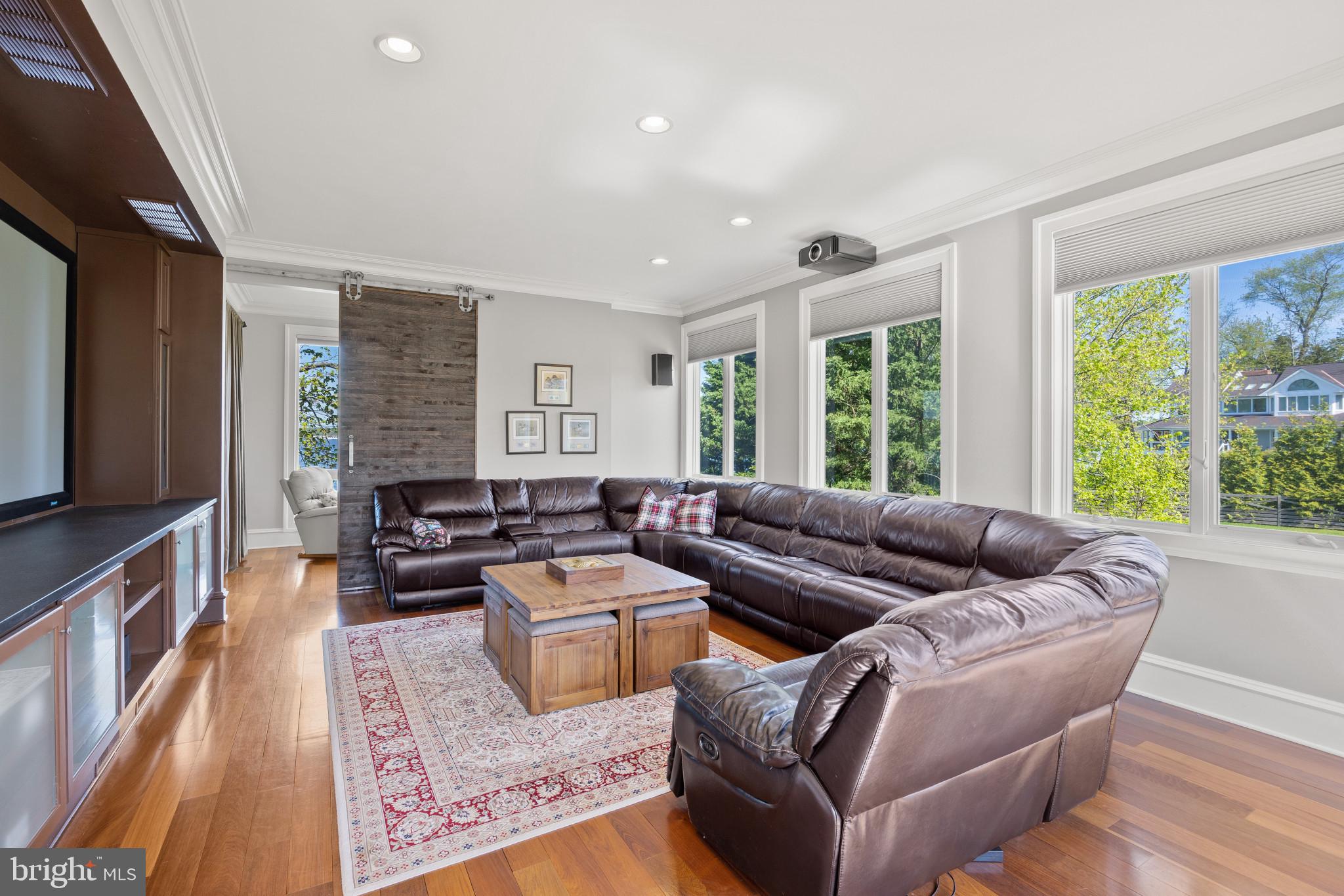 540 Sunset Road Annapolis, MD 21403 - Photo 15 of 45 Family Room