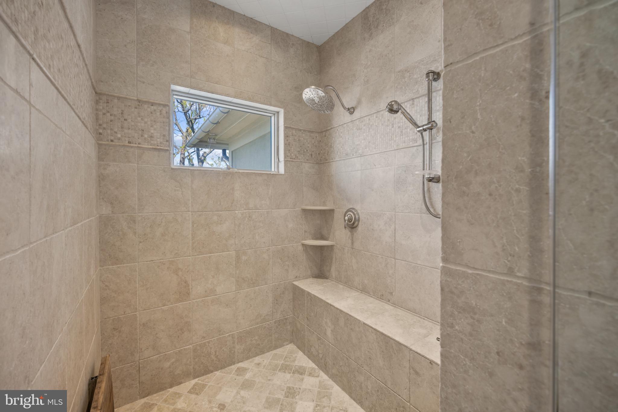 540 Sunset Road Annapolis, MD 21403 - Photo 26 of 45 Primary Shower