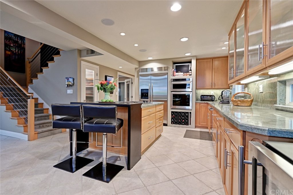 512 3rd Street Manhattan Beach, CA 90266 - Photo 13 of 27