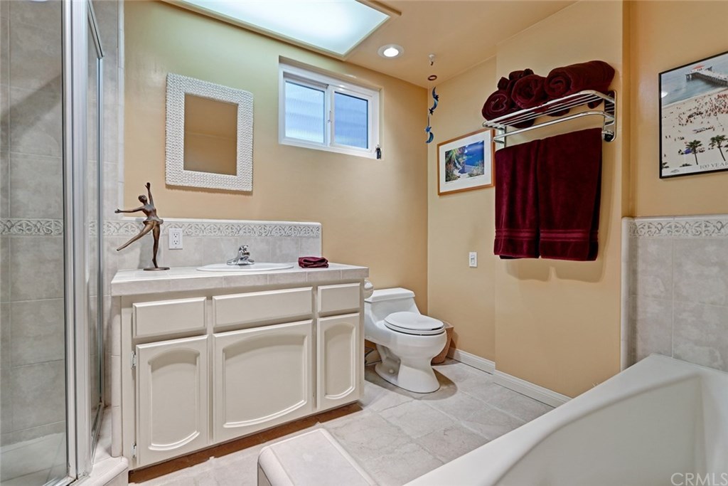 512 3rd Street Manhattan Beach, CA 90266 - Photo 23 of 27