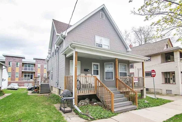 $1,295 | 513 South Brooks Street, Unit B, Madison, WI 53715