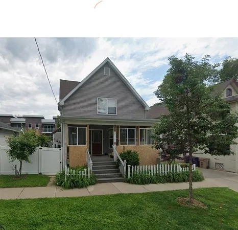 $1,295 | 513 South Brooks Street, Unit B, Madison, WI 53715