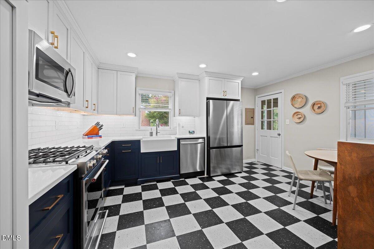 1212 Brookside Drive Raleigh, NC 27604 - Photo 8 of 42 Kitchen