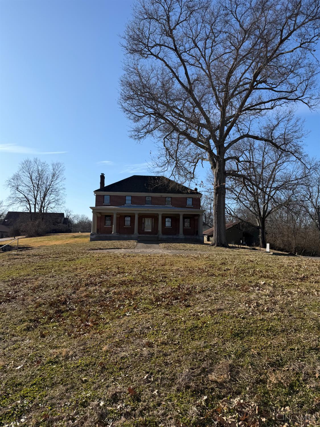 1805 Miles Road Cincinnati, OH 45231 - Photo 3 of 8
