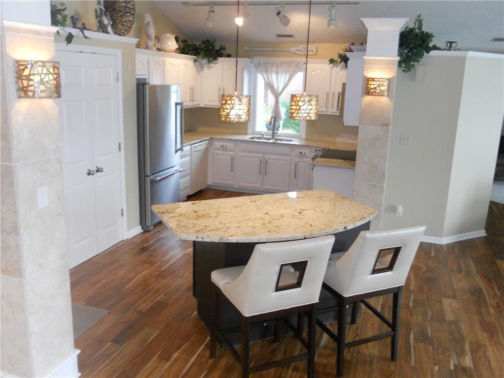 7689 River Road Indianapolis, IN 46240 - Photo 7 of 22 Gallery Image 7