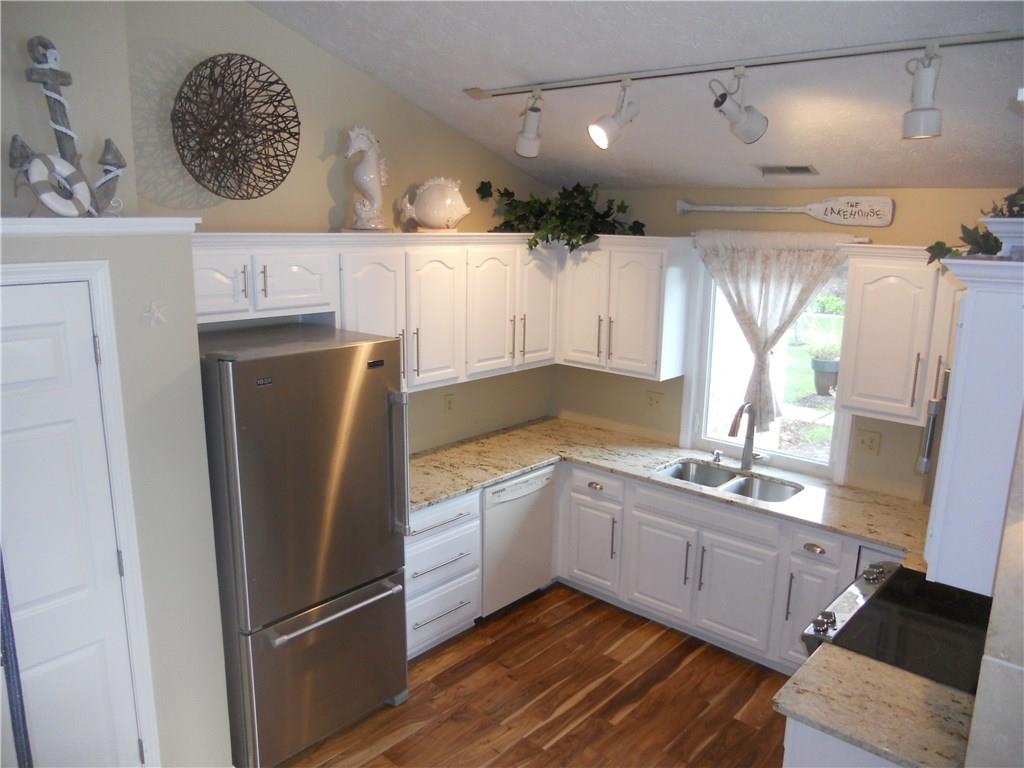 7689 River Road Indianapolis, IN 46240 - Photo 8 of 22 Gallery Image 8