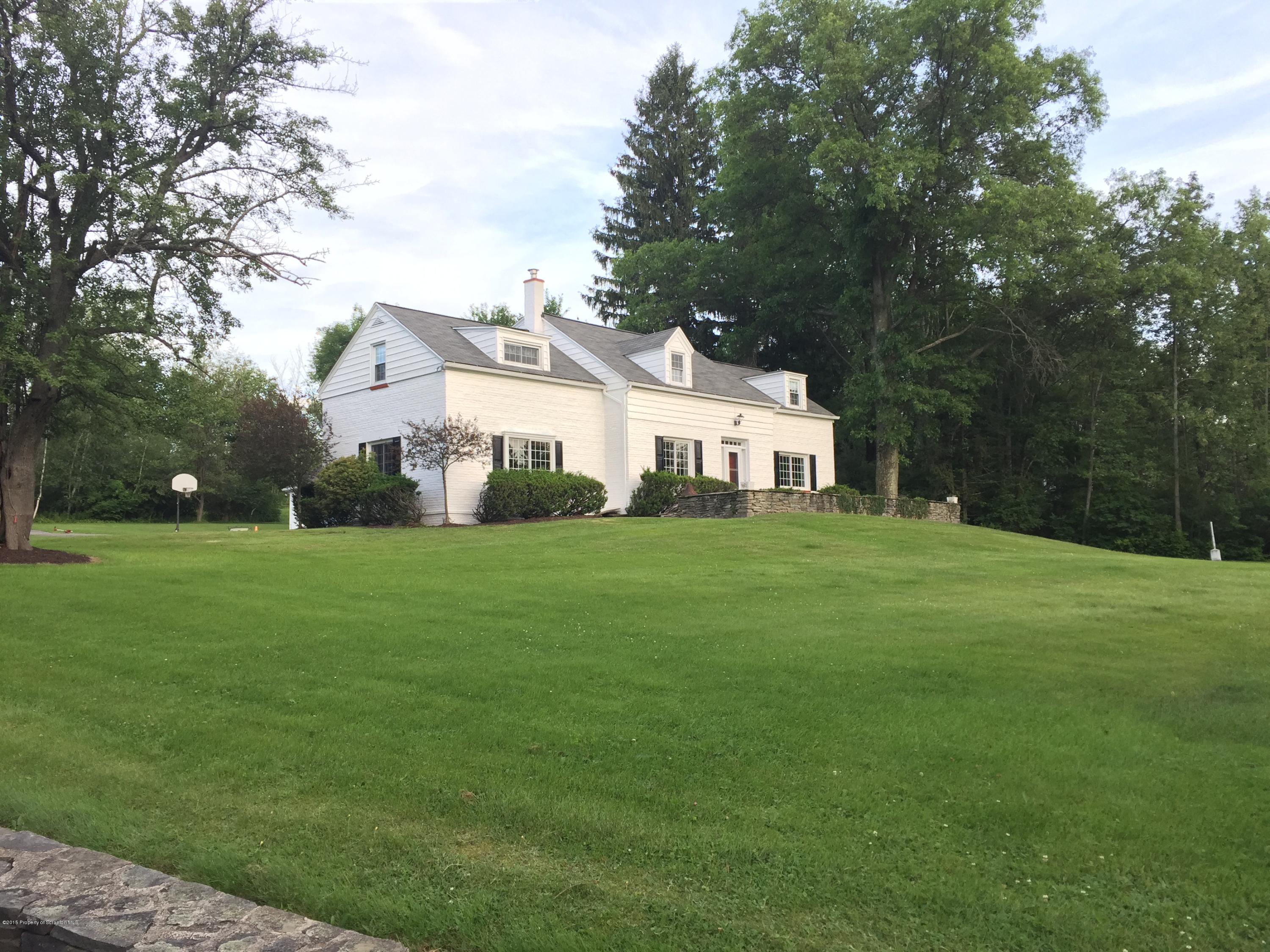127 Old Orchard Road Clarks Summit, PA 18411 - Photo 3 of 45 Gallery Image 3
