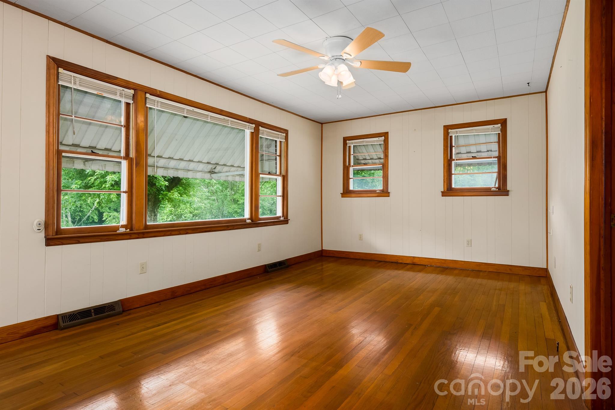302 Sprinkle Branch Road Marshall, NC 28753 - Photo 17 of 38