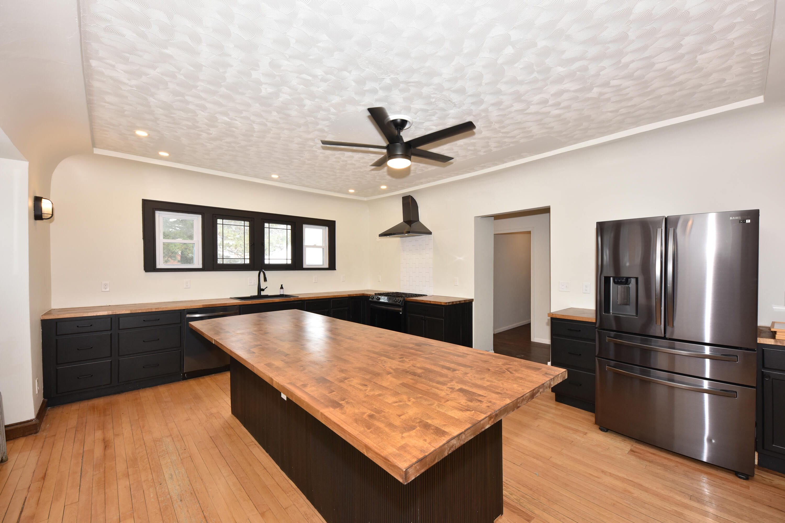 4311 North 14th Street Milwaukee, WI 53209 - Photo 9 of 48 EUP_5126