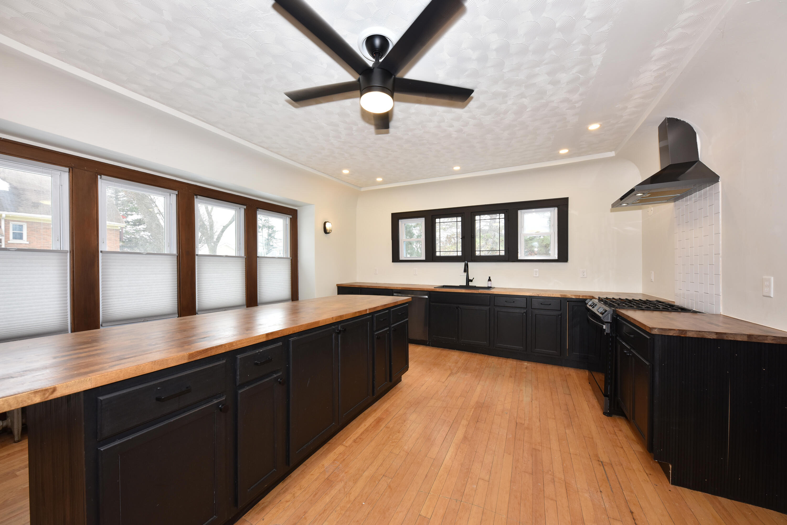 4311 North 14th Street Milwaukee, WI 53209 - Photo 10 of 48 EUP_5127