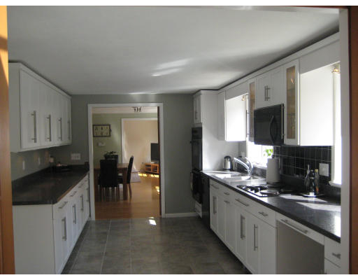 323 Springs Road Bedford, MA 01730 - Photo 2 of 15 Gallery Image 2