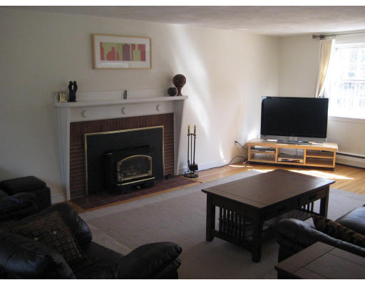 323 Springs Road Bedford, MA 01730 - Photo 6 of 15 Gallery Image 6